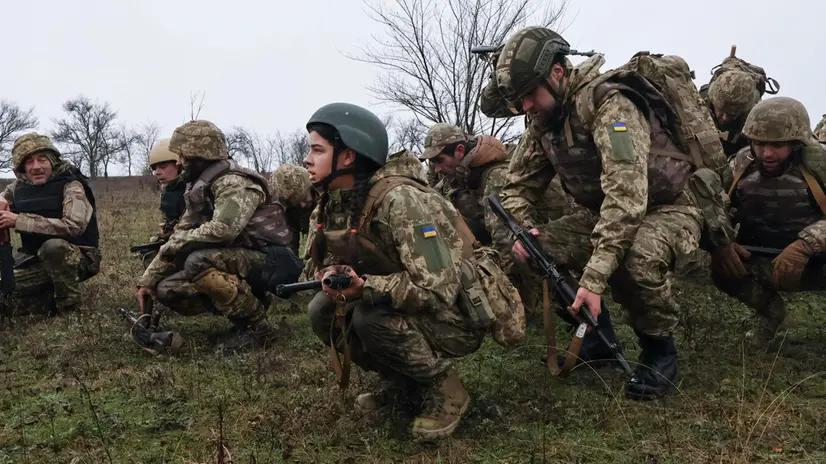 Un'esercitazione militare nella regione di Zaporizhzhia - Foto Epa © www.giornaledibrescia.it