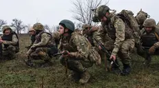 Un'esercitazione militare nella regione di Zaporizhzhia - Foto Epa © www.giornaledibrescia.it