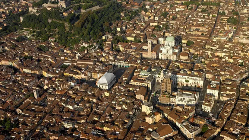 Brescia dall'alto - © www.giornaledibrescia.it