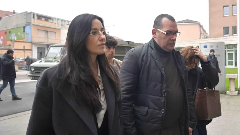 Oscar Maggi con l'avvocato Cantoni - © www.giornaledibrescia.it