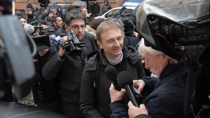 Alberto Stasi davanti al tribunale di Pavia - Foto Ansa © www.giornaledibrescia.it