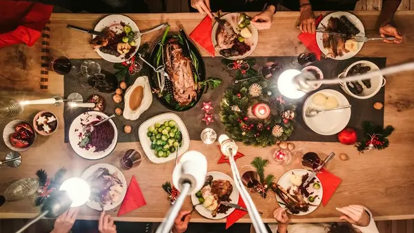 Tutti a tavola per le festività natalizie