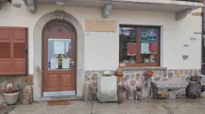 Il negozio della frazione Pezzo di Ponte di Legno - © www.giornaledibrescia.it