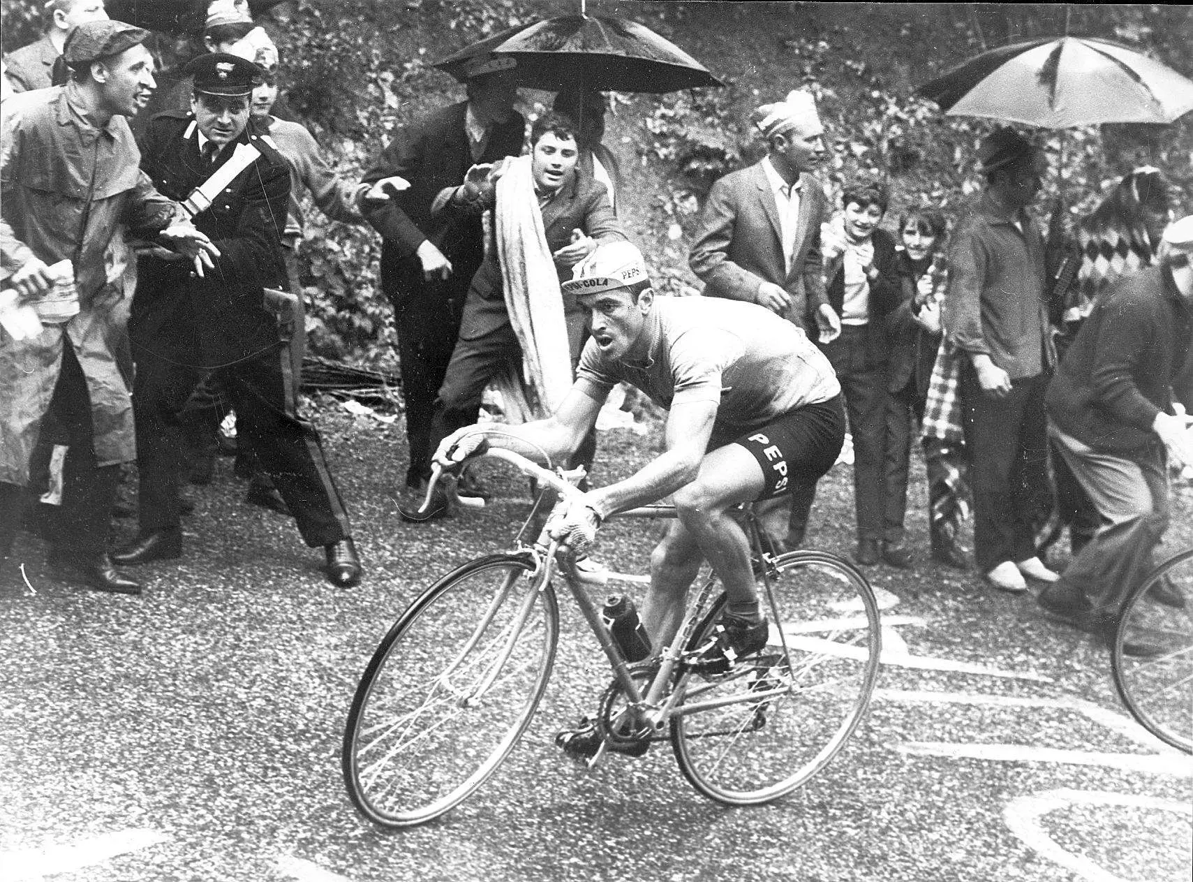 Michele Dancelli: una vita in bicicletta, alcune immagini dalla sua carriera