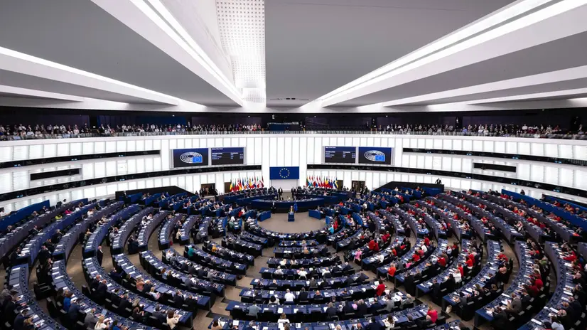 Una sessione plenaria al Parlamento - Foto Ansa/Afp © www.giornaledibrescia.it