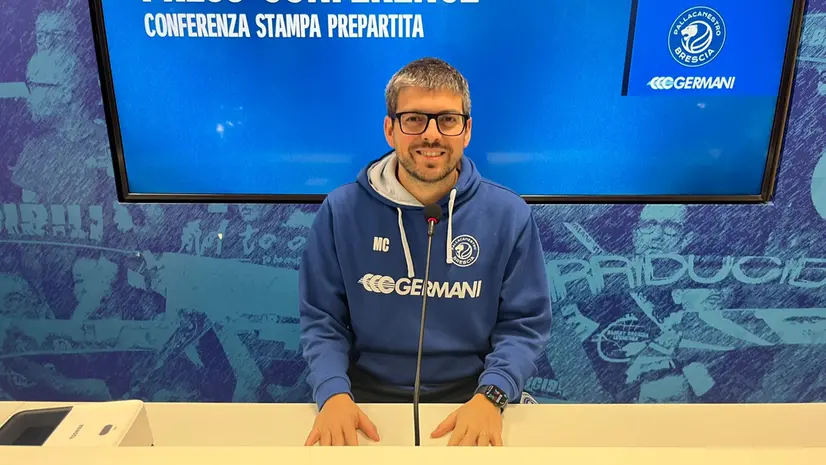 Matteo Cotelli in conferenza stampa - © www.giornaledibrescia.it