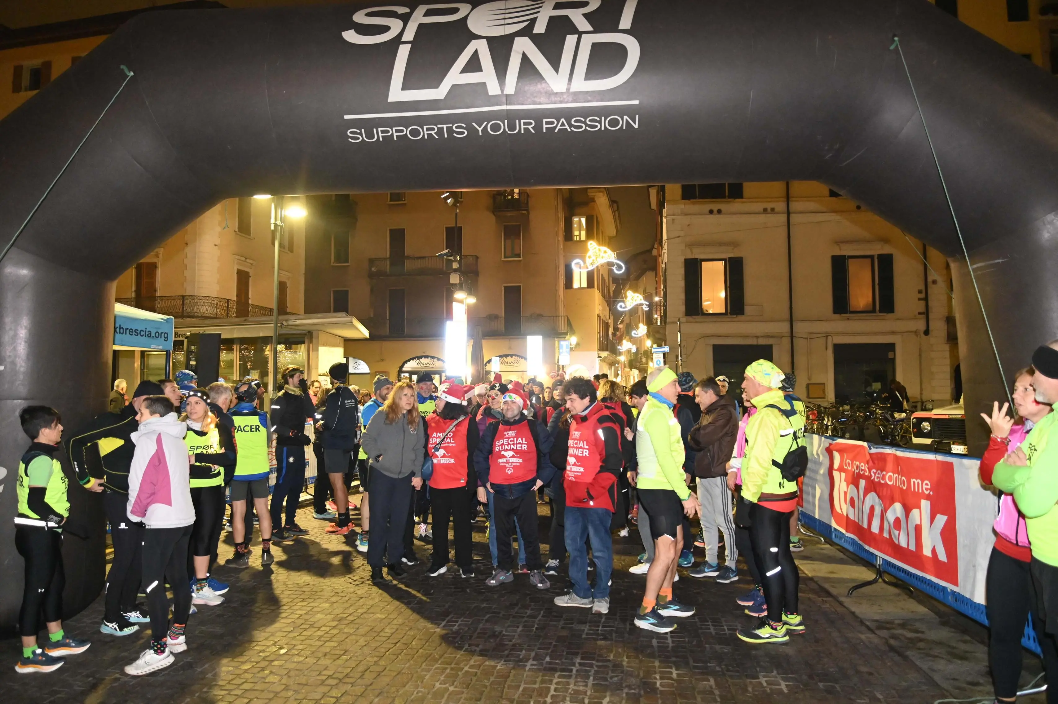 In Largo Formentone la Red Run della Croce Rossa