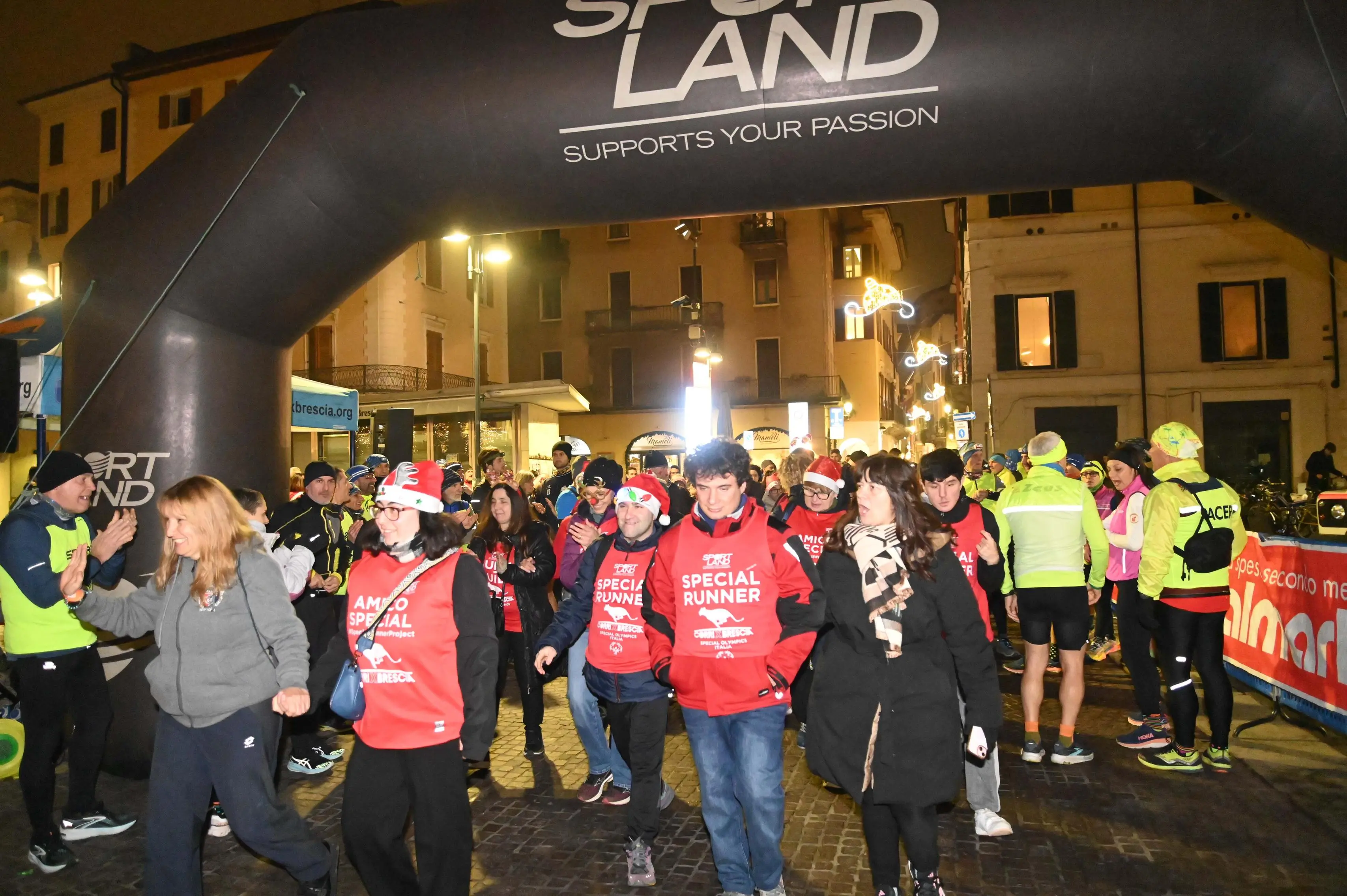 In Largo Formentone la Red Run della Croce Rossa