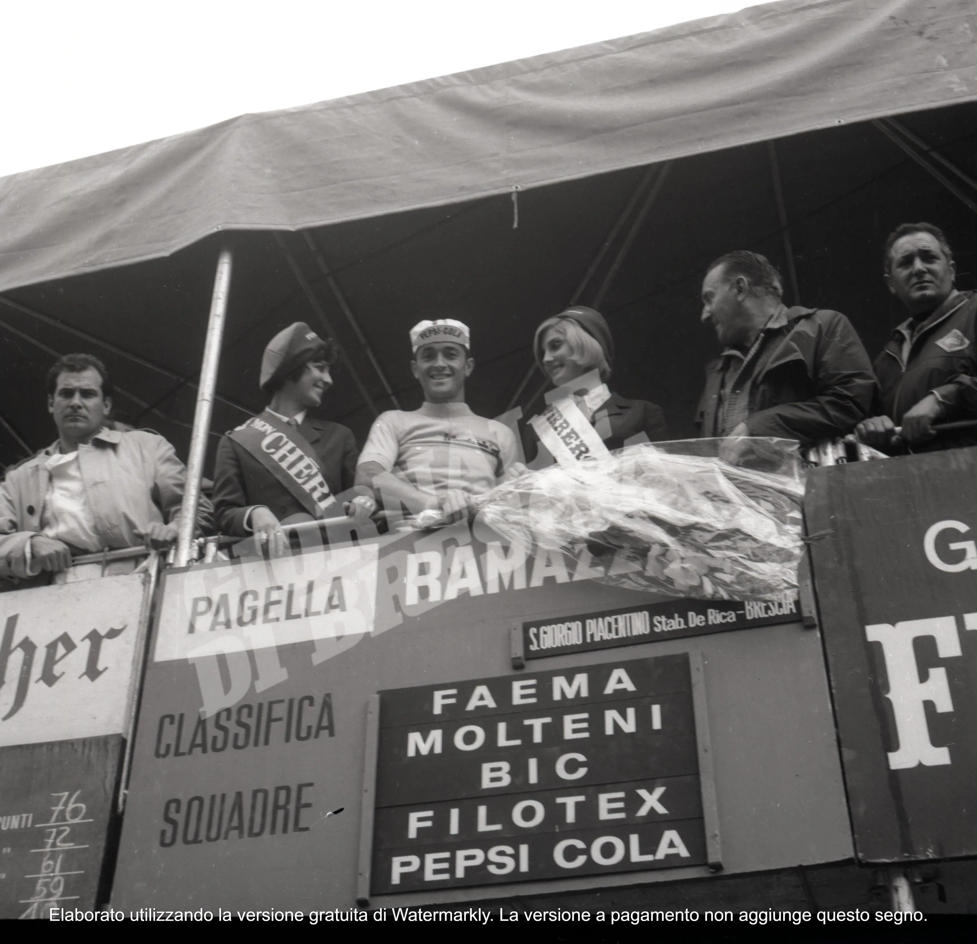 L'arrivo in maglia rosa di Dancelli al Rigamonti durante il giro d'Italia 1968