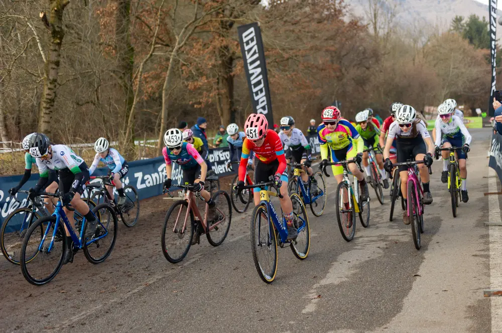 SPORT CICLISMO SABBIOCHIESE ESO 2 M/F CLETEN CICLOCROSS nella foto PARTENZA ESORDIENTI 2 FEMMINILE 20/12/2025 mazzocchi@newreporter