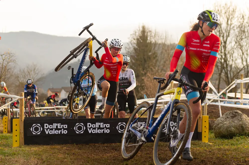SPORT CICLISMO SABBIOCHIESE ALLIEVI 2 M + ALL DONNE CLETEN CICLOCROSS nella foto MOMENTO DELLA GARA 20/12/2025 mazzocchi@newreporter