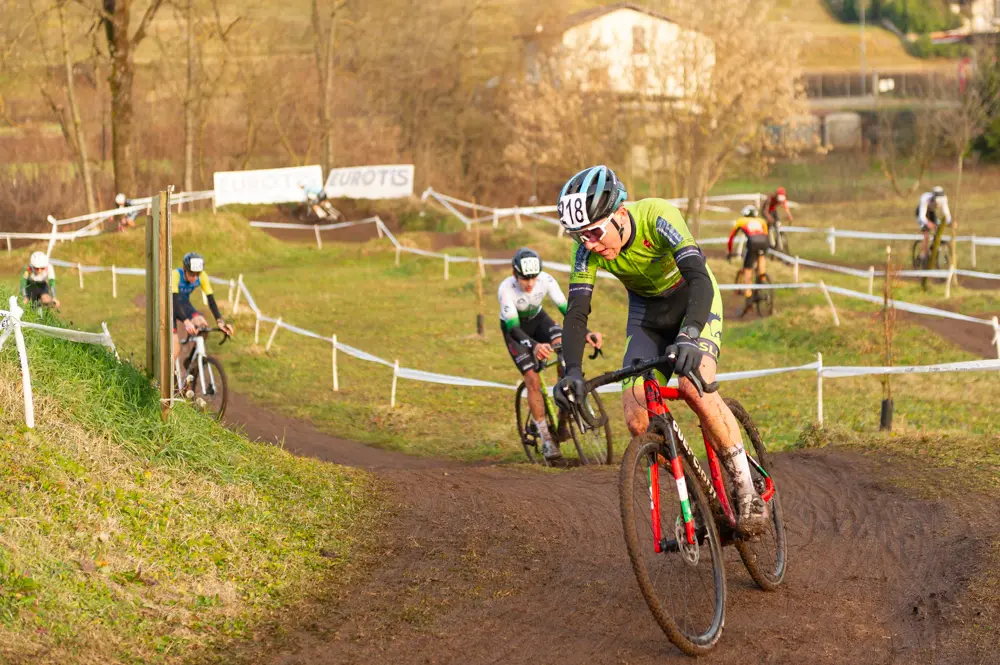 SPORT CICLISMO SABBIOCHIESE ALLIEVI 2 M + ALL DONNE CLETEN CICLOCROSS nella foto MOMENTO DELLA GARA 20/12/2025 mazzocchi@newreporter