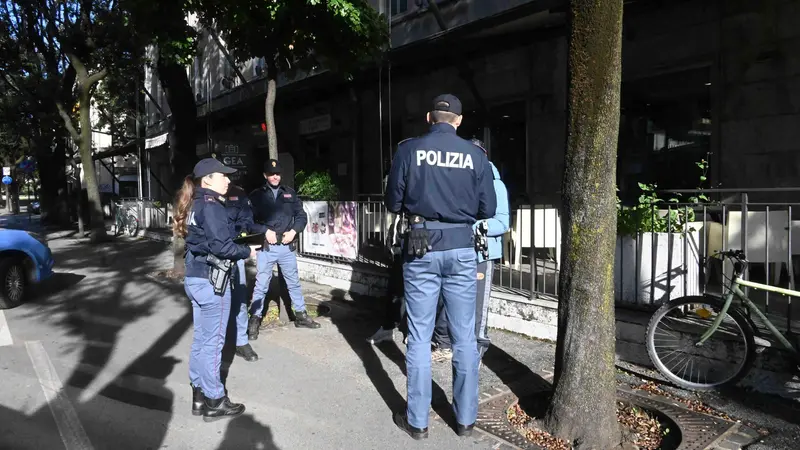 Agenti della Polizia in città