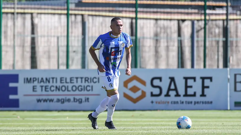 Niccolò Pinardi in gol con la Pro Palazzolo - Foto Newreporter Nicoli © www.giornaledibrescia.it