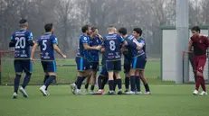 L'esultanza dell'Atletico Offlaga dopo uno dei due gol di Sodinha - Foto New Reporter Manieri © www.giornaledibrescia.it