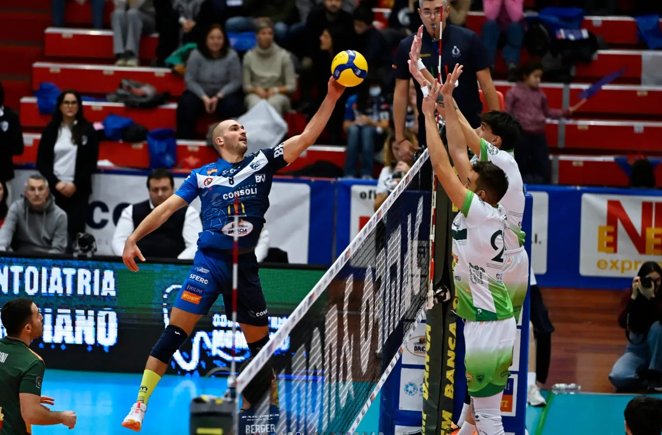 Volley, gli scatti di Consoli-Cantù
