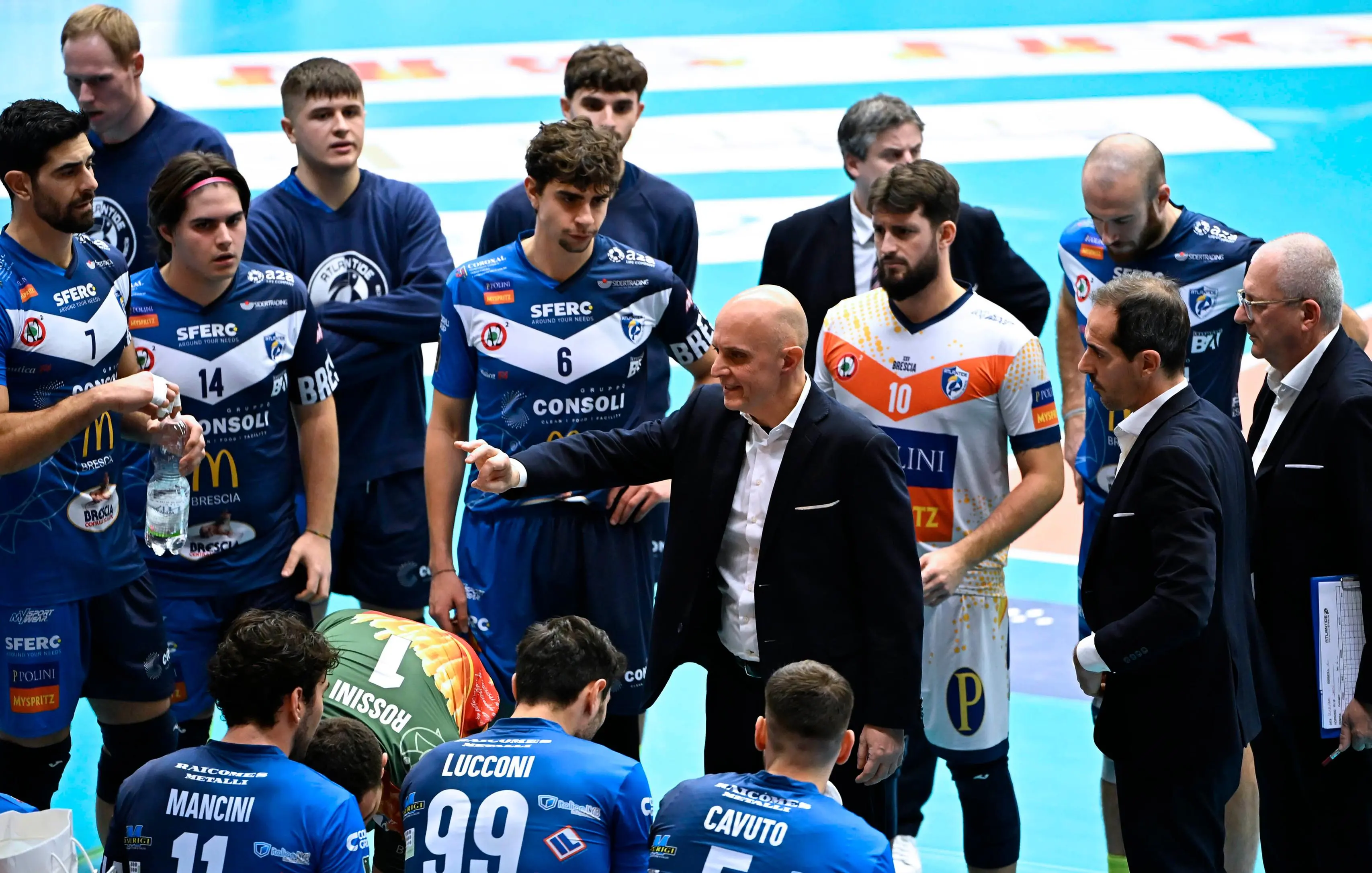 Volley, gli scatti di Consoli-Cantù