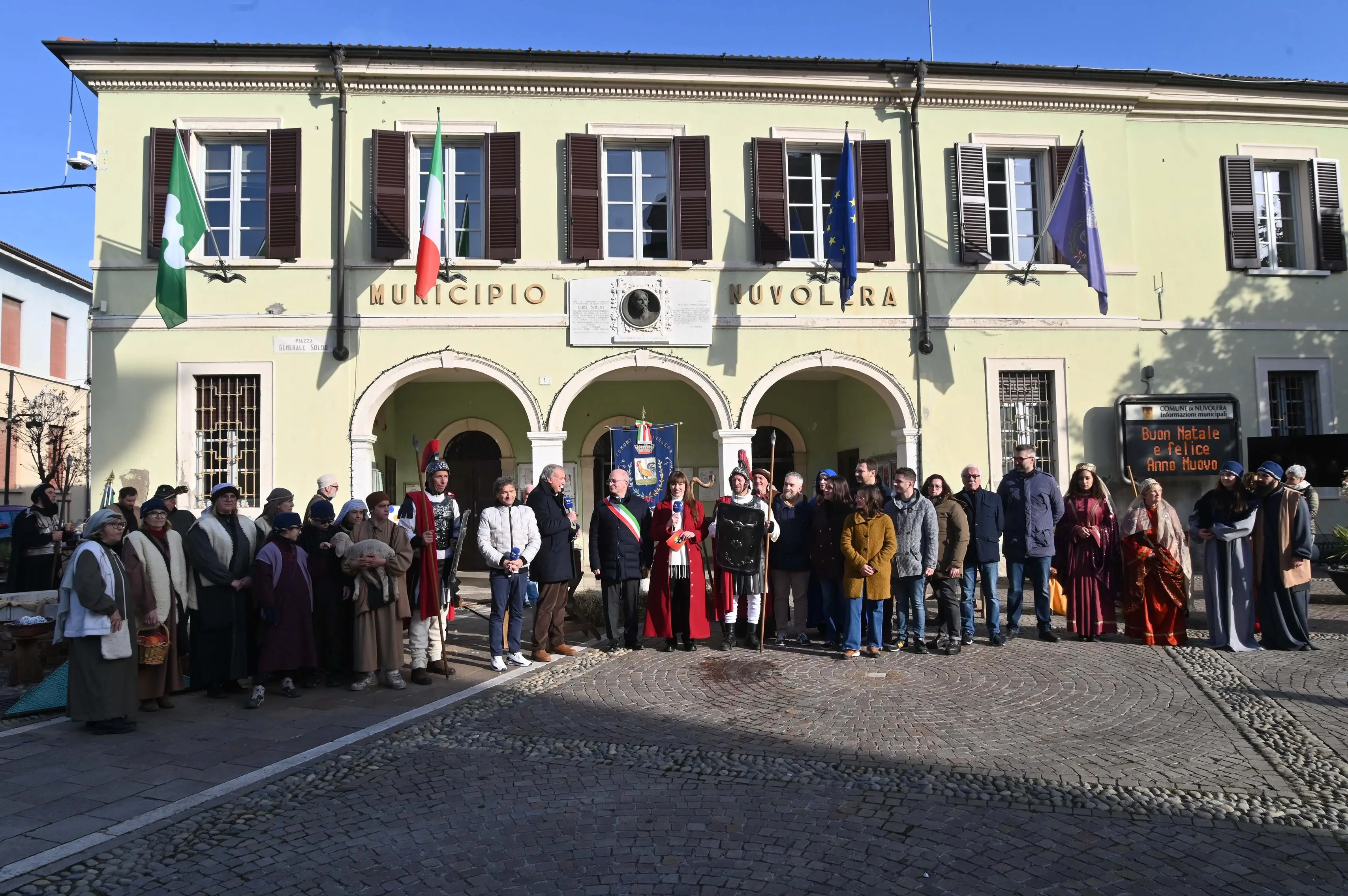 NUVOLERA IN PIAZZA CON NOI REDAZIONE PROVINCIA 21-12-2025 GABRIELE STRADA NEW EDEN GROUP