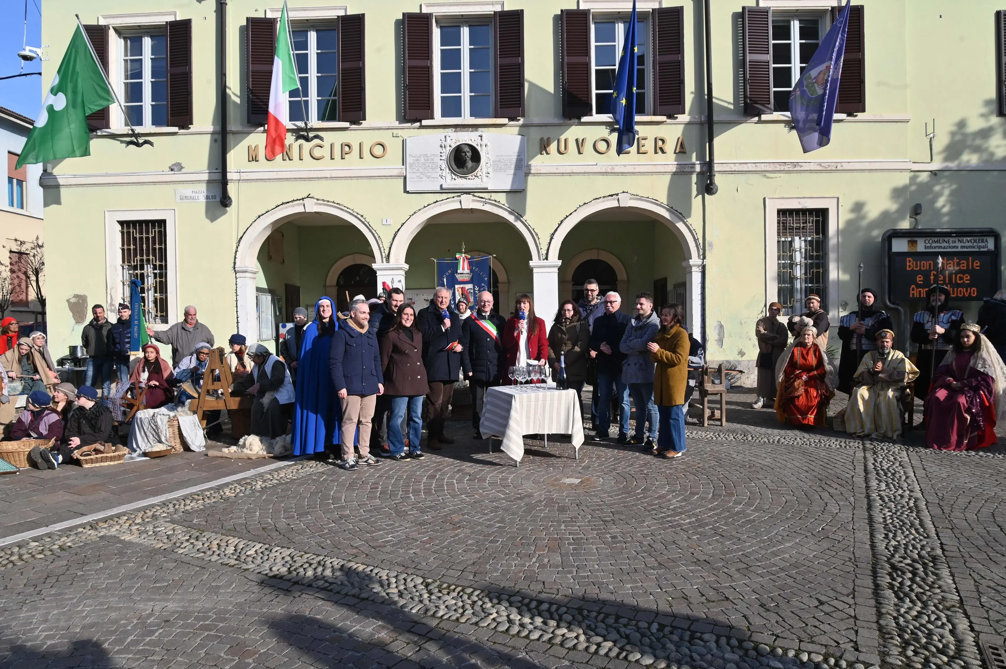 NUVOLERA IN PIAZZA CON NOI REDAZIONE PROVINCIA 21-12-2025 GABRIELE STRADA NEW EDEN GROUP