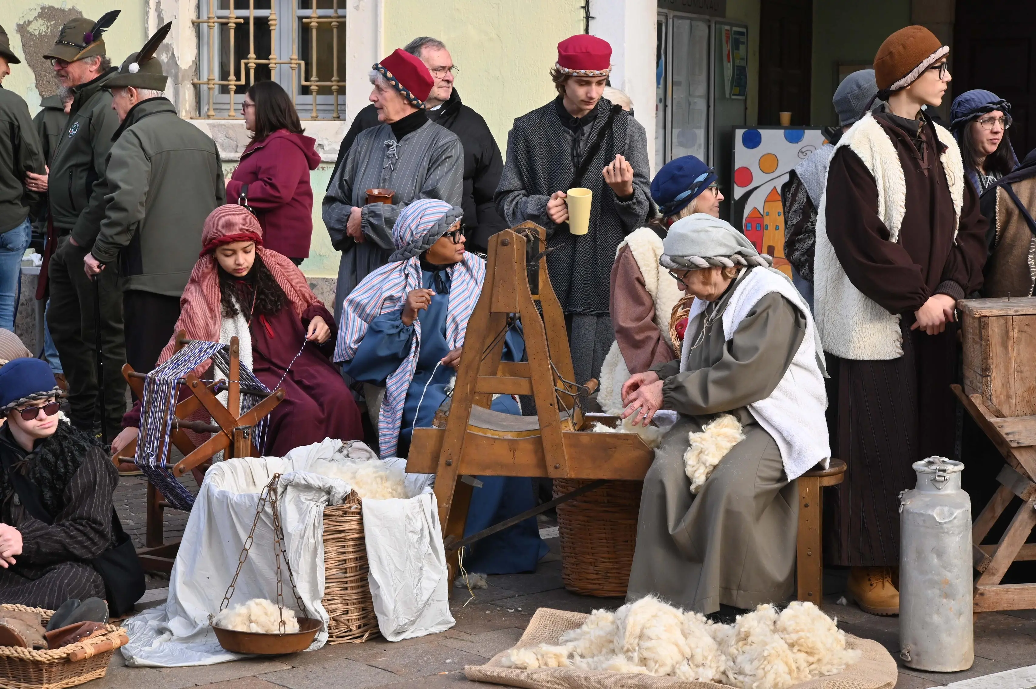 NUVOLERA IN PIAZZA CON NOI REDAZIONE PROVINCIA 21-12-2025 GABRIELE STRADA NEW EDEN GROUP