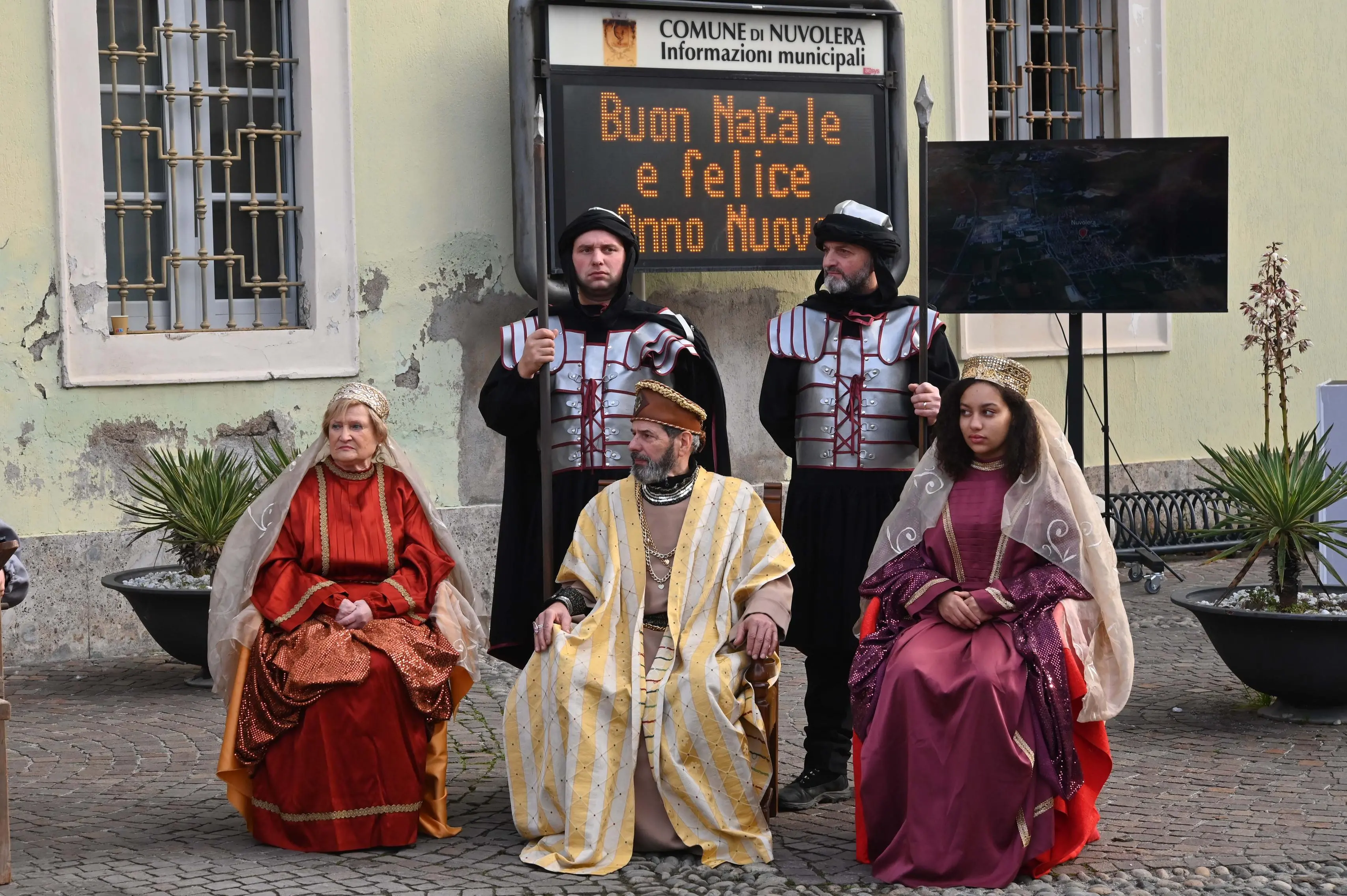 NUVOLERA IN PIAZZA CON NOI REDAZIONE PROVINCIA 21-12-2025 GABRIELE STRADA NEW EDEN GROUP