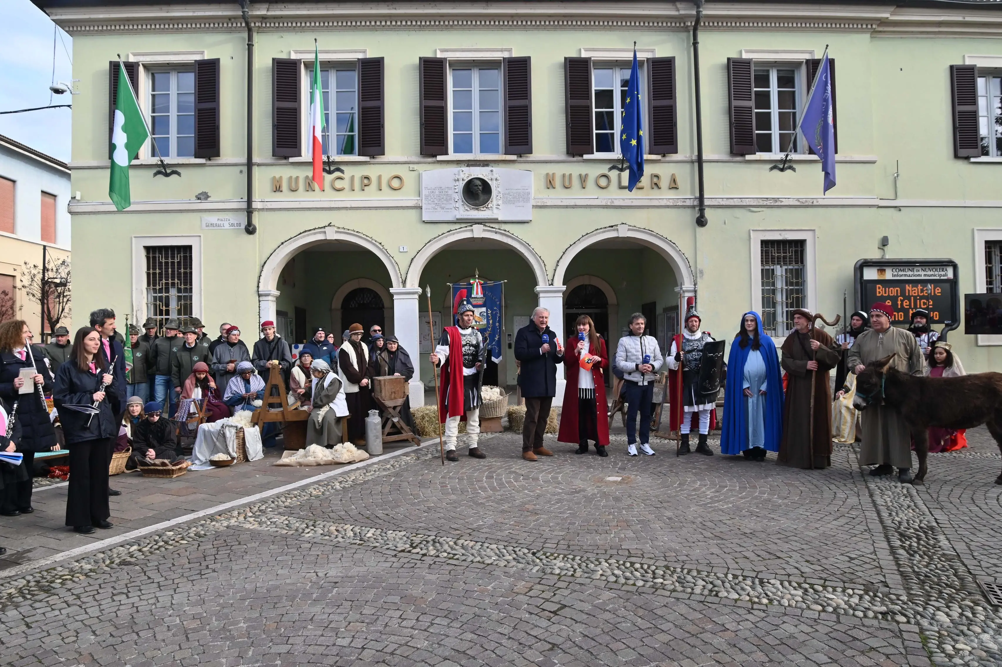 NUVOLERA IN PIAZZA CON NOI REDAZIONE PROVINCIA 21-12-2025 GABRIELE STRADA NEW EDEN GROUP