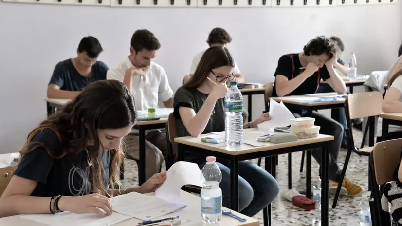 Studenti di scuola secondaria di secondo grado - © www.giornaledibrescia.it