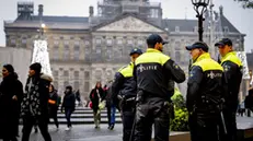 Polizia olandese - Foto Ansa © www.giornaledibrescia.it