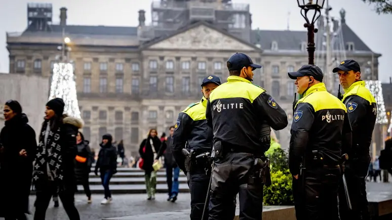 Polizia olandese - Foto Ansa © www.giornaledibrescia.it