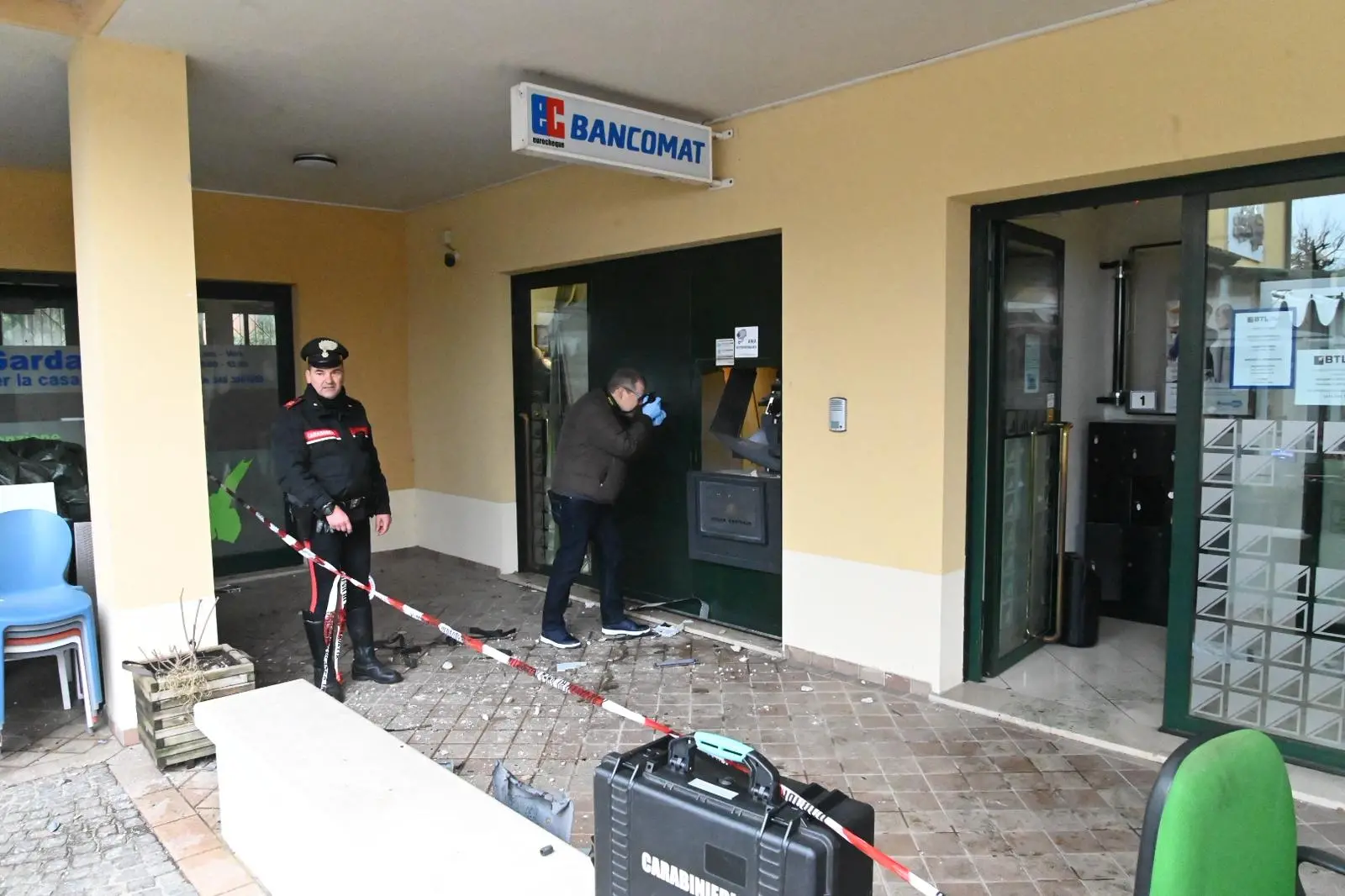 I bancomat di Soiano assaltato dalla banda
