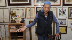 Gabre Gabric, scomparsa dieci anni fa, con i trofei di una vita - Foto New Reporter Paletti © www.giornaledibrescia.it