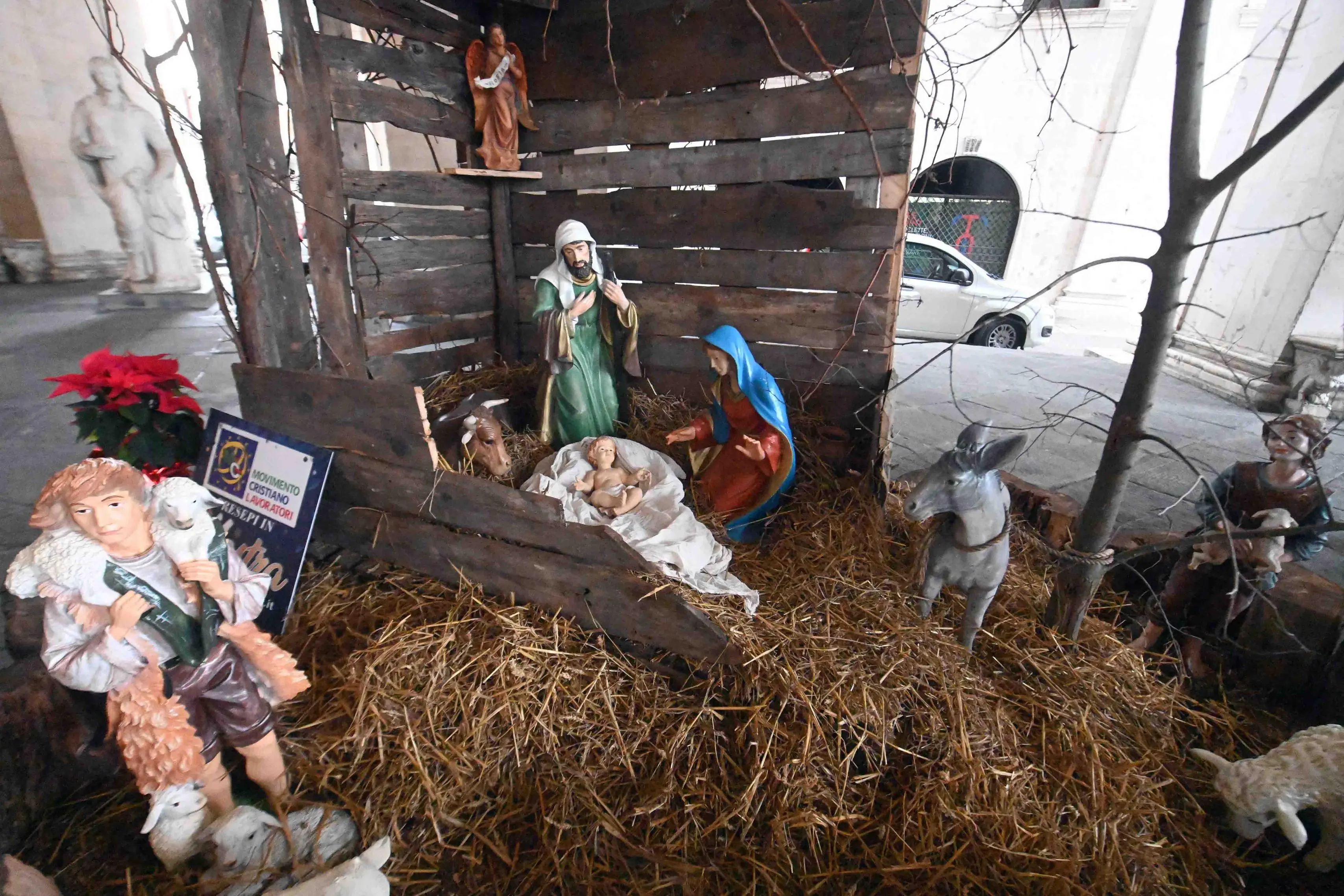 Il Bambinello nel presepe della Loggia
