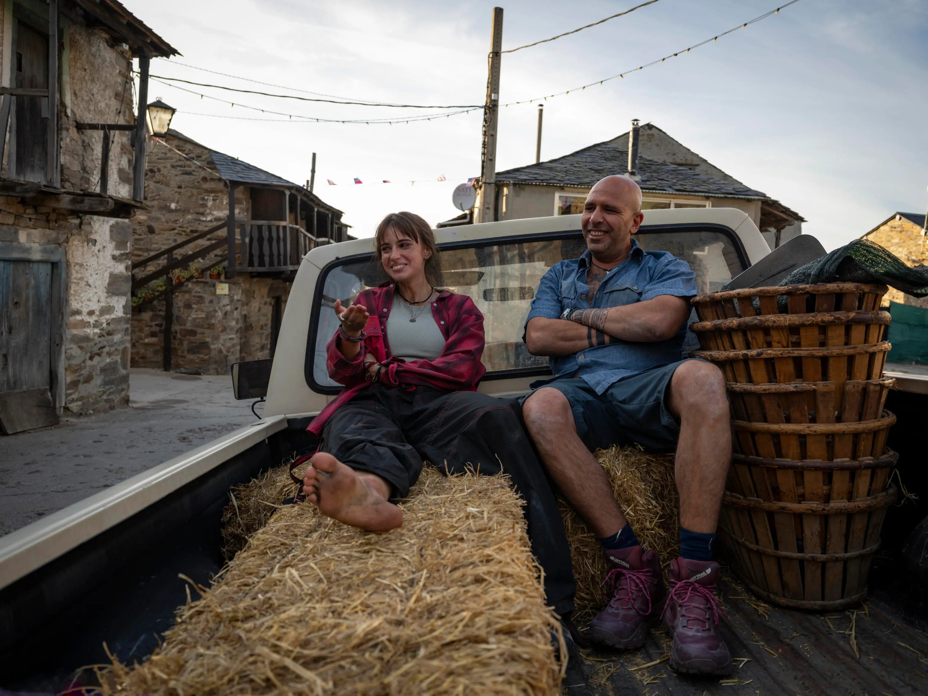 Checco Zalone e Letizia Arnò sul set di Buen camino, il nuovo film con protagonista Zalone che uscirà il 25 dicembre nelle sale italiane. Roma, 22 dicembre. ++FOTO DIFFUSA DALL'UFFICIO STAMPA DI MEDUSA FILM - USARE SOLO PER ILLUSTRARE OGGI LA NOTIZIA INDICATA NEL TITOLO - NON ARCHIVIARE – FOTO NON IN VENDITA - DA USARE SOLO PER FINI GIORNALISTICI - NPK+++