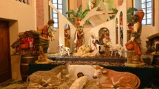 L'esposizione dei presepi nella chiesa del Sacro Cuore