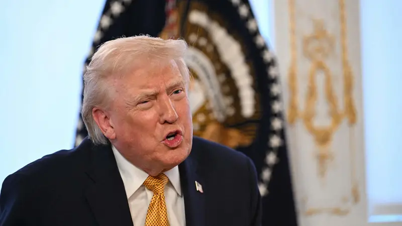 Il presidente degli Stati Uniti d'America, Donald Trump, il giorno di Natale a Palm Beach - Foto Ansa © www.giornaledibrescia.it