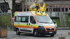 Un'ambulanza fuori dall'ospedale Civile di Brescia - © www.giornaledibrescia.it