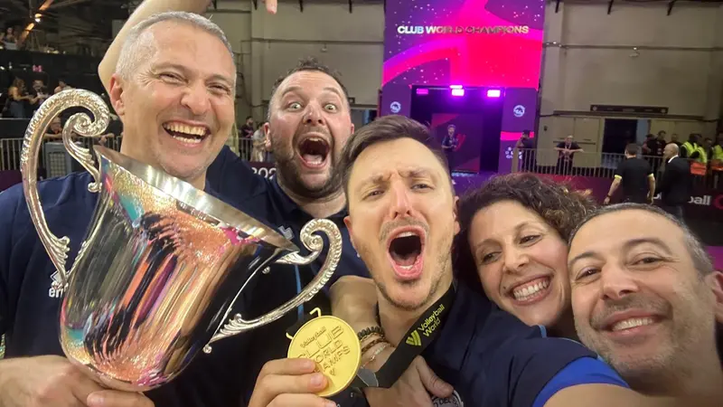 I festeggiamenti dopo il trionfo al Mondiale per club