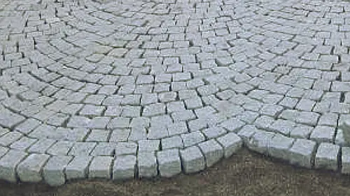 Il granito è ideale per terrazze, scale e vialetti