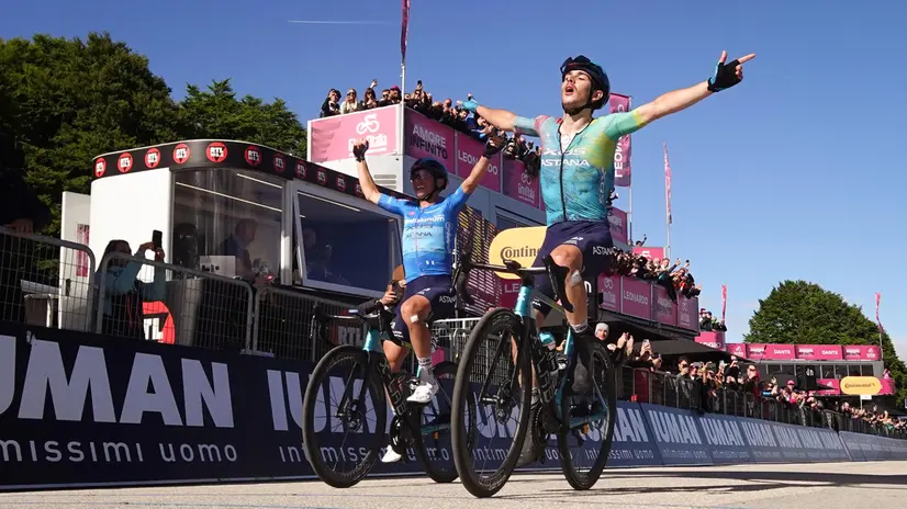 Il bresciano Scaroni trionfa nella 16esima tappa del Giro d'Italia a Brentonico