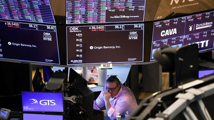 La Borsa di New York soprannominata The Big Board, è la più grande borsa valori del mondo per volume di scambi - Foto Ansa © www.giornaledibrescia.it