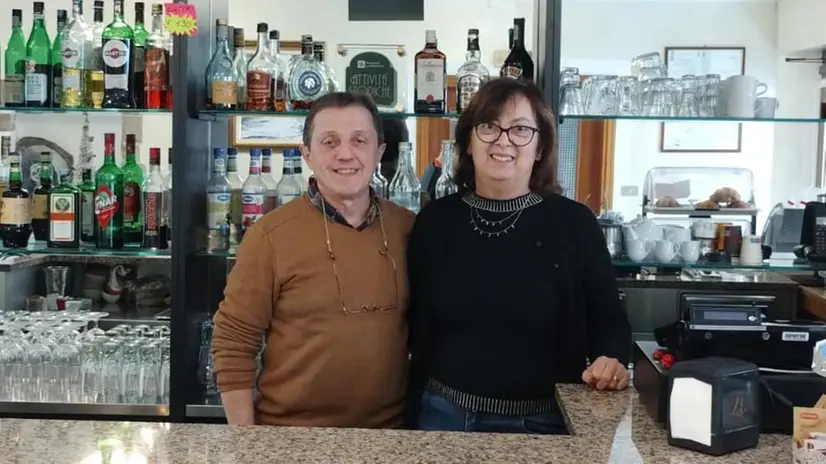 Milva e Sirio al timone della trattoria negli ultimi decenni - © www.giornaledibrescia.it