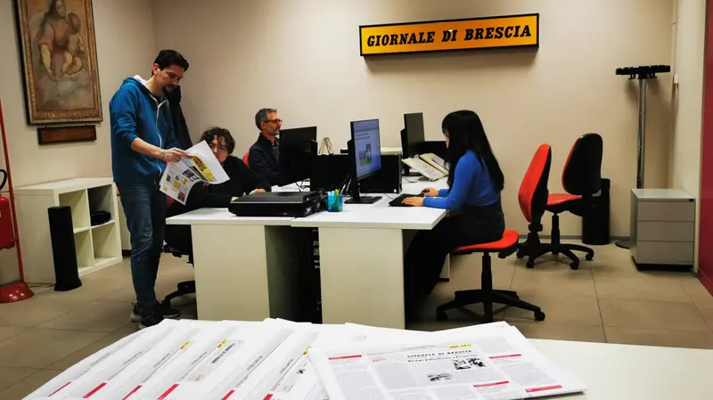 L'attuale proto (Francesco Lussignoli) con alcuni collaboratori (Kevin Borghesi, Enrico Serena e Alice Chen)