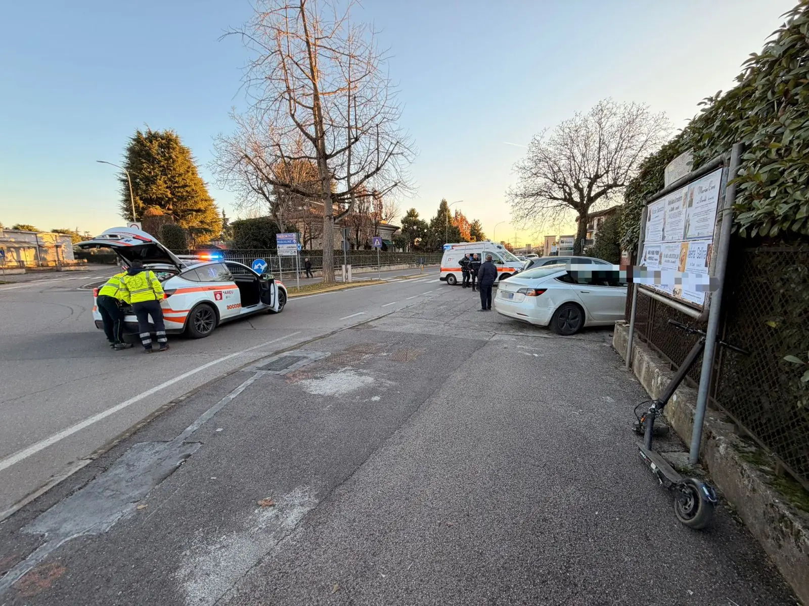 Gavardo, bambino in monopattino investito da un'auto