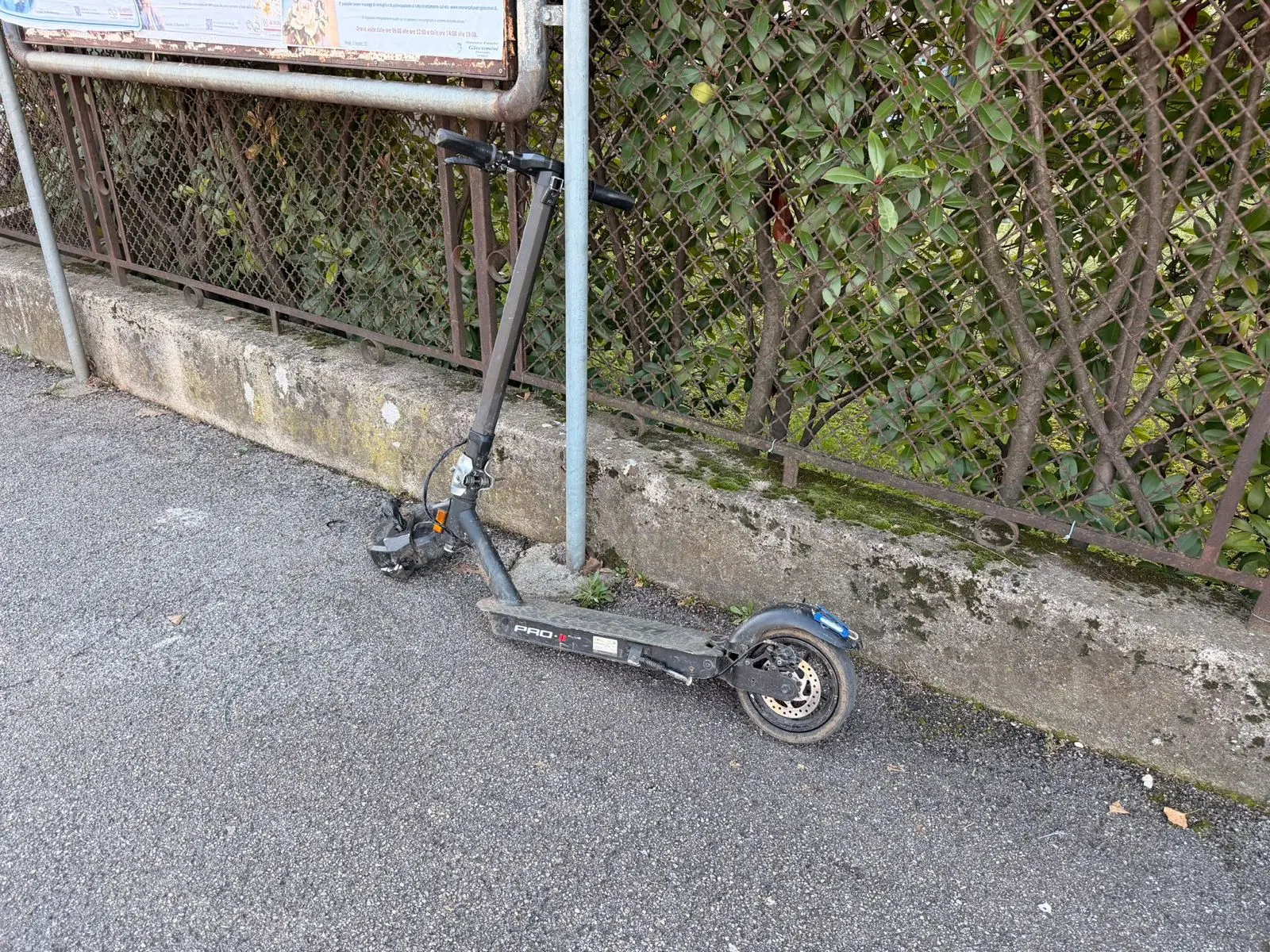 Gavardo, bambino in monopattino investito da un'auto