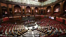 L'Aula della Camera durante il voto definitivo del 30 dicembre - Foto Ansa/Fabio Frustaci © www.giornaledibrescia.it