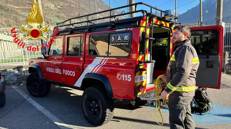 I Vigili del fuoco partecipano alle ricerche - Foto Vigili del Fuoco © www.giornaledibrescia.it