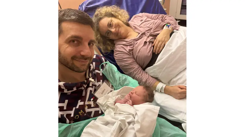 Leonardo con mamma Francesca e papà Matteo