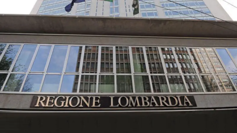 Il Pirellone a Milano - © www.giornaledibrescia.it