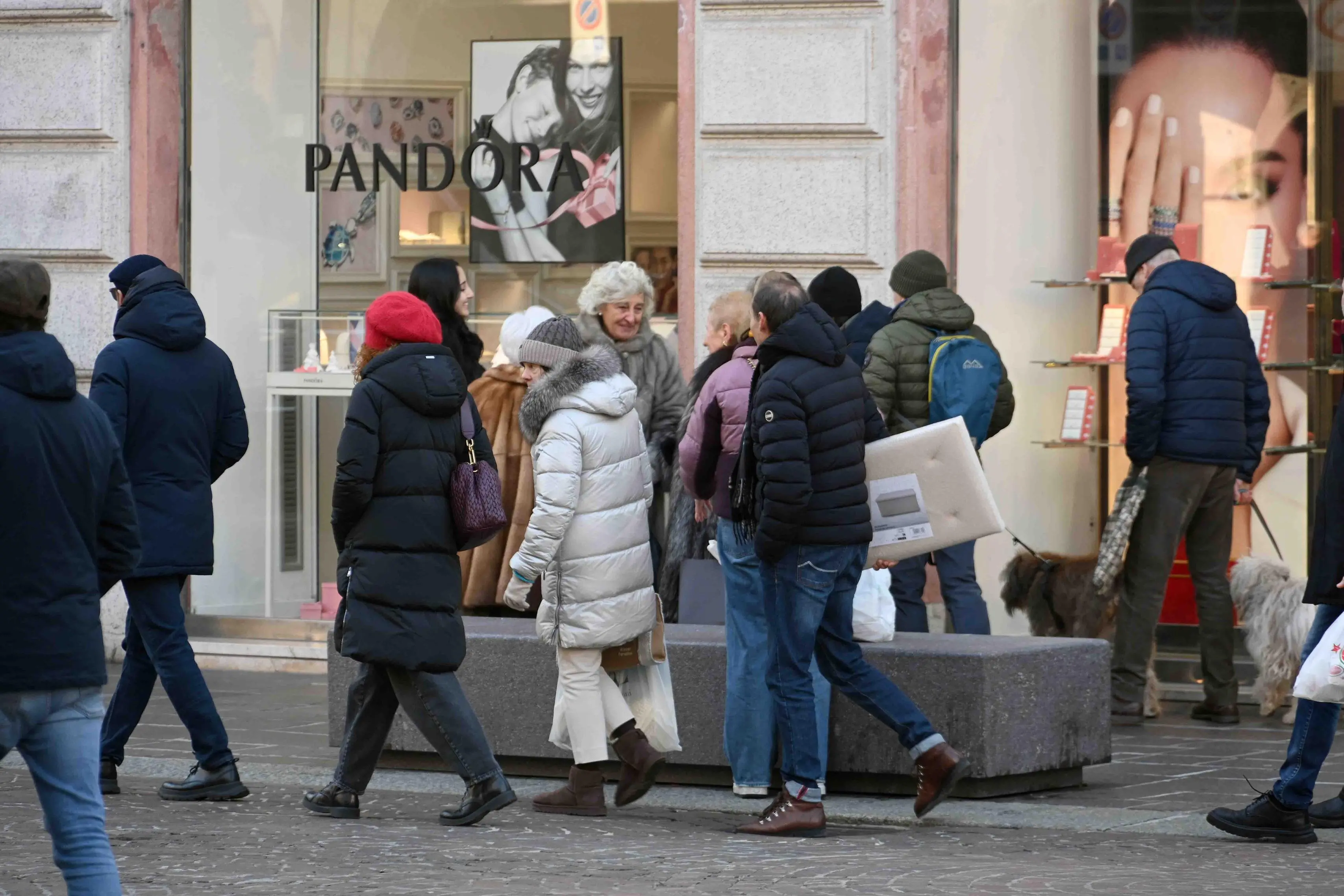 Anche a Bresia sono iniziati i saldi invernali