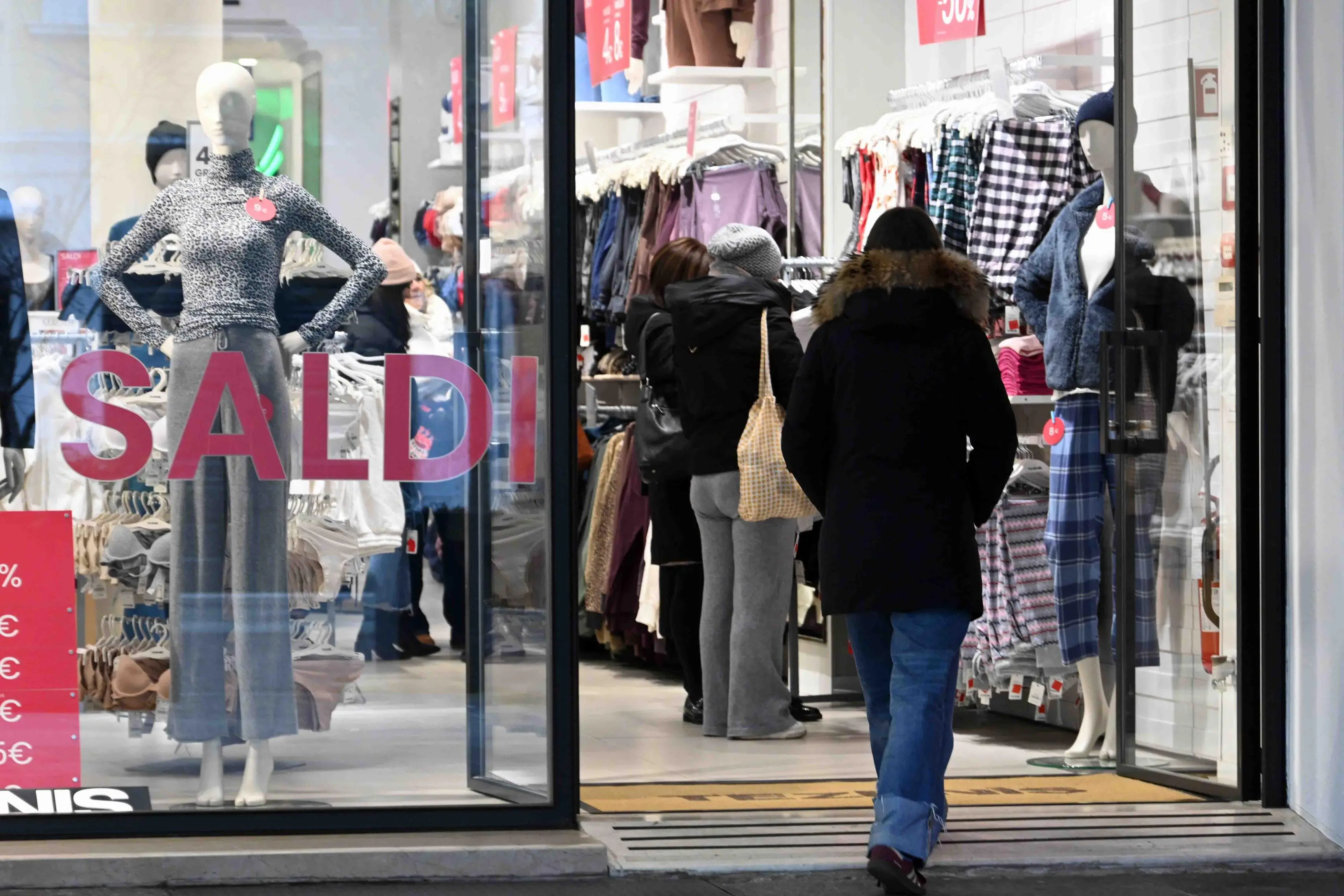 Anche a Bresia sono iniziati i saldi invernali